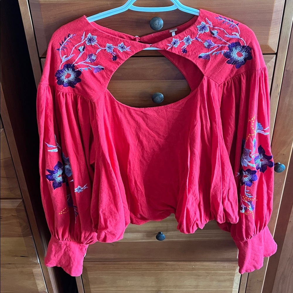 Free People Lita Embroidered Cut Out Top size Medium retail $128, red w/flowers